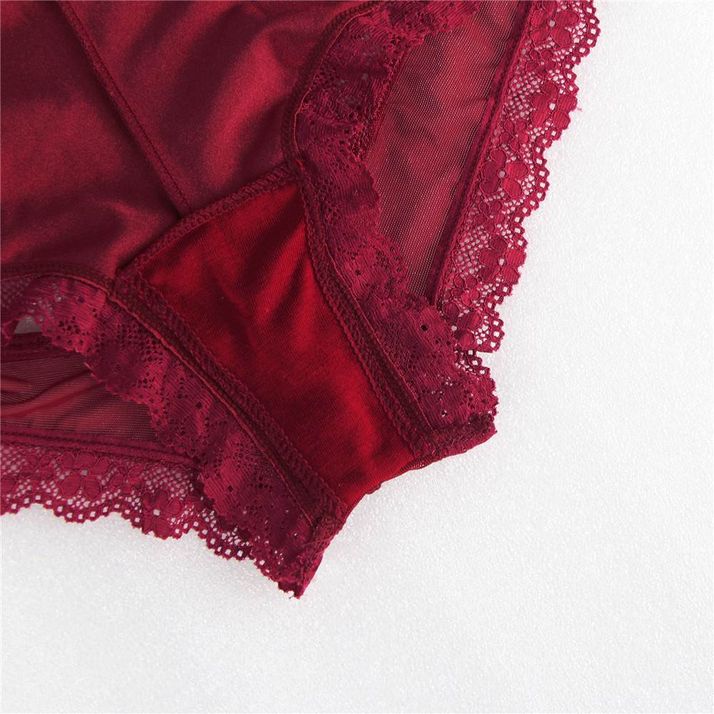 Red Hollowed Out Ladies‘ Panty