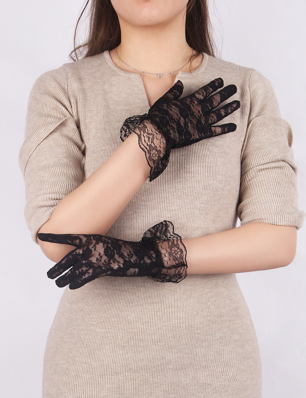 Enchanting Black Lace Gloves
