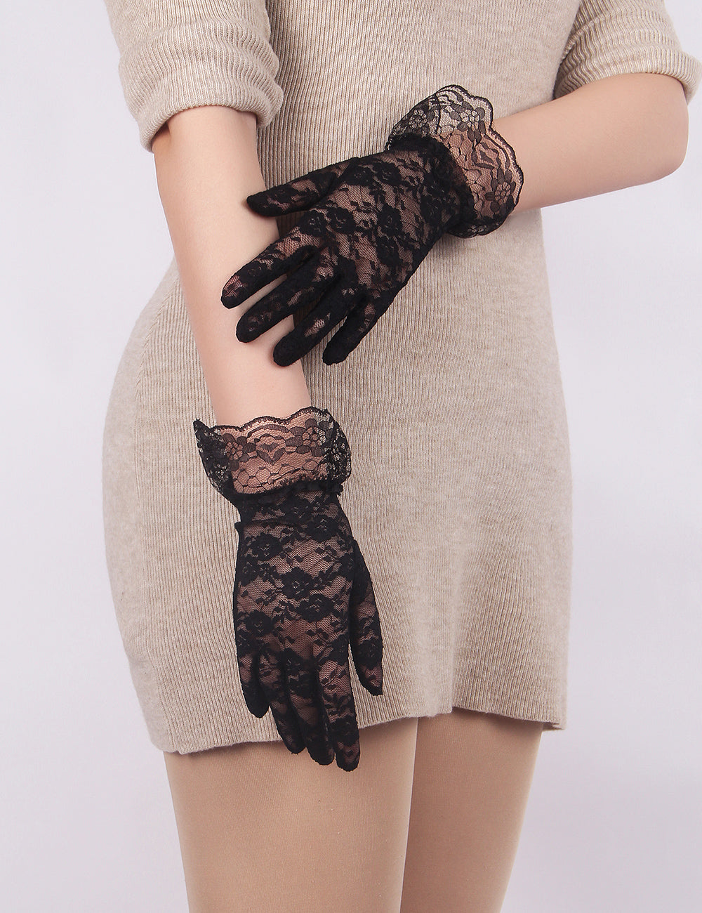 Enchanting Black Lace Gloves