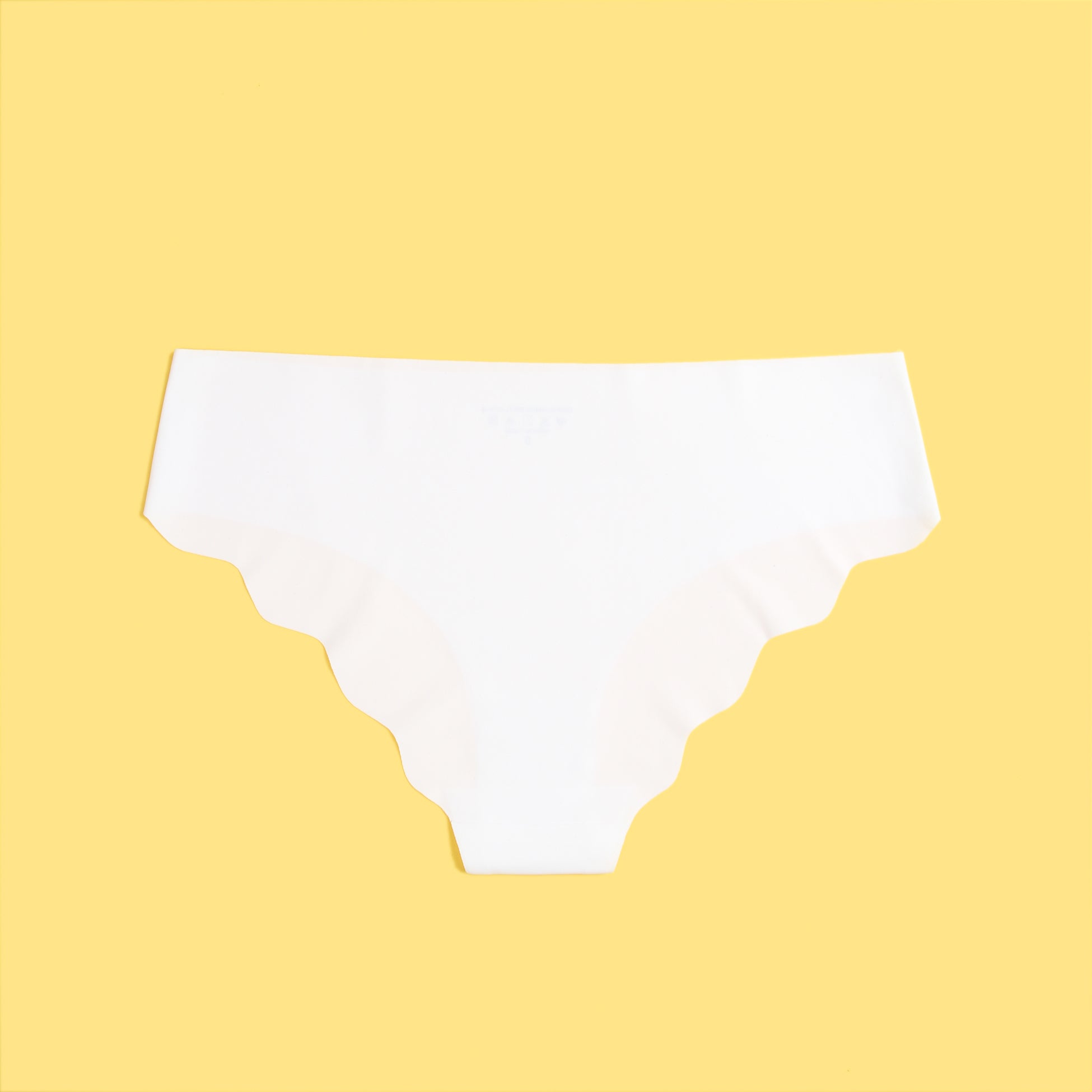 White Sexy Ice Silk Wavy Edge Seamless Panty